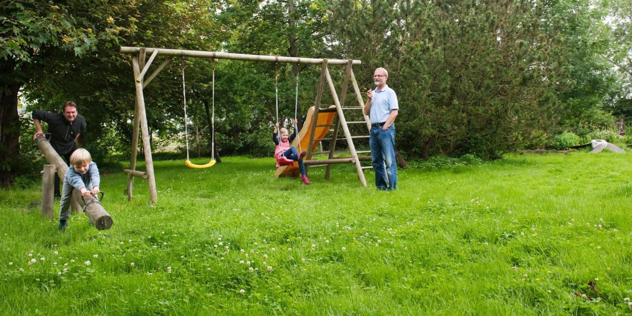 Hotel, Restaurant, Cafe Pharisaeerhof - Nordseeurlaub Mit Hund Nordstrand Esterno foto