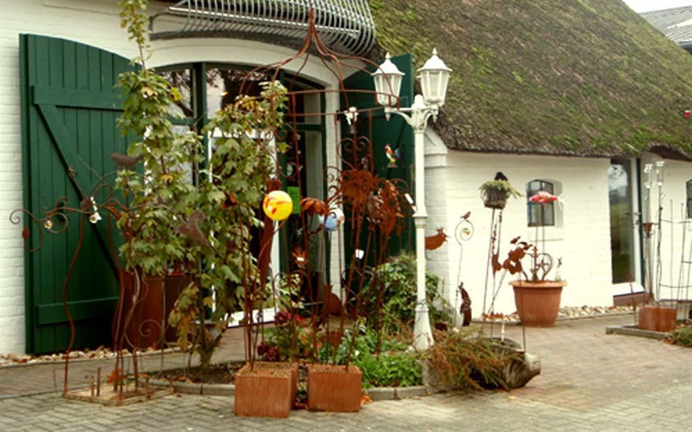 Hotel, Restaurant, Cafe Pharisaeerhof - Nordseeurlaub Mit Hund Nordstrand Esterno foto