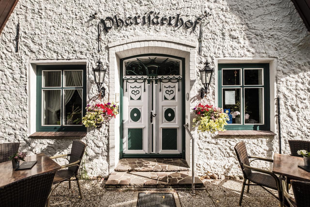 Hotel, Restaurant, Cafe Pharisaeerhof - Nordseeurlaub Mit Hund Nordstrand Esterno foto