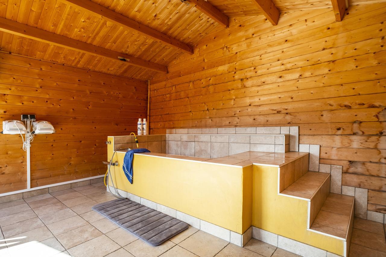 Hotel, Restaurant, Cafe Pharisaeerhof - Nordseeurlaub Mit Hund Nordstrand Esterno foto